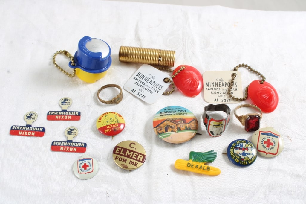 Collectible Pins, Key Chains, Ring, Lipstick Tube (1 of 17)