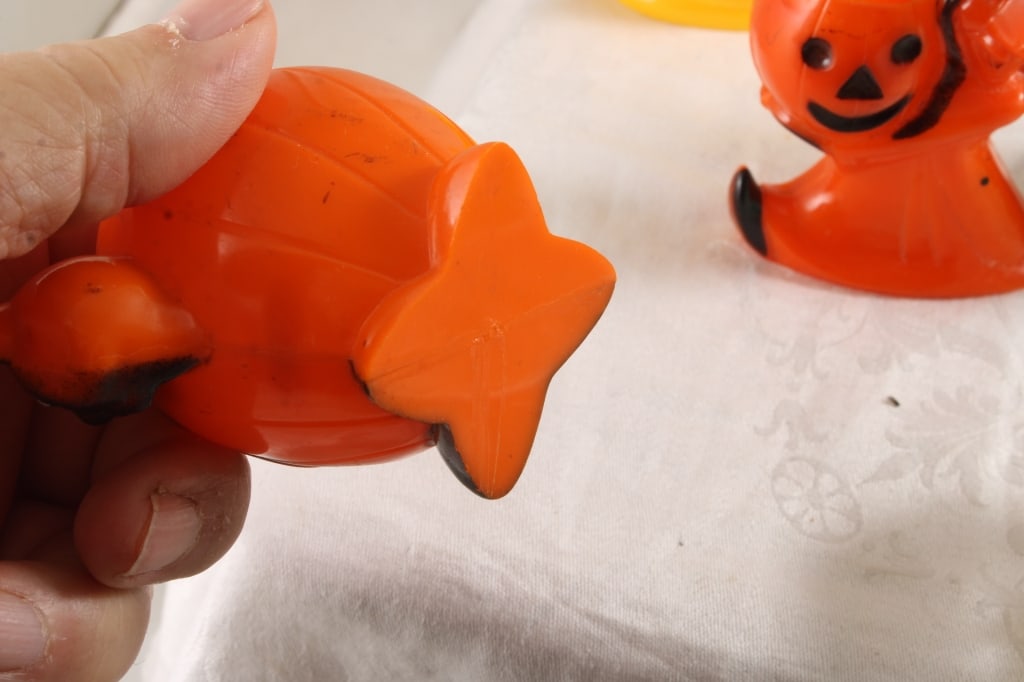 9 Rosbro Plastic Halloween & Easter Candy Holders - 4