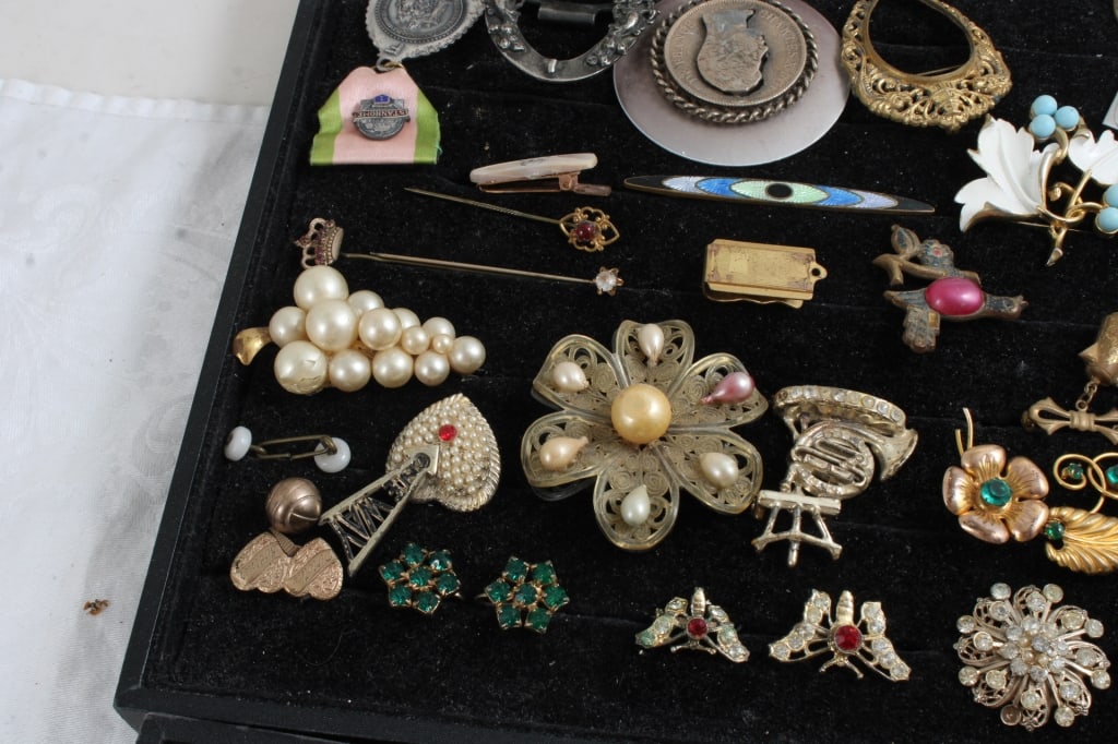 Costume Jewelry - 10