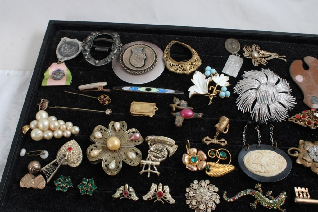 Costume Jewelry - 12
