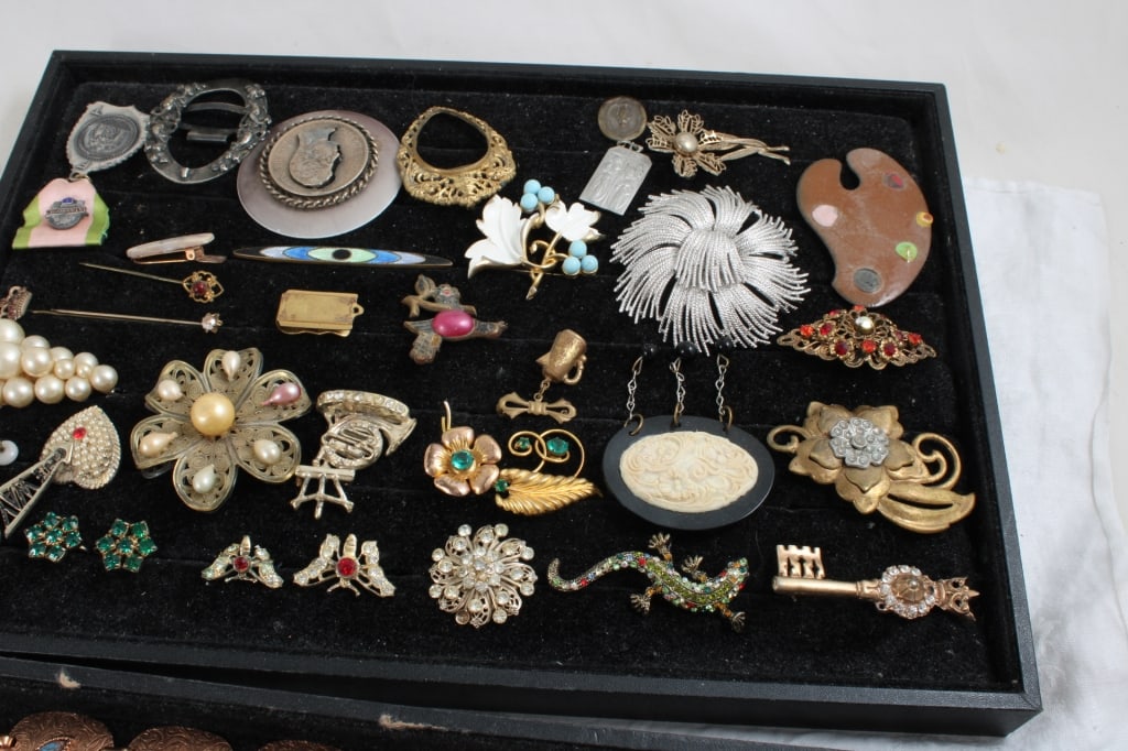 Costume Jewelry - 14