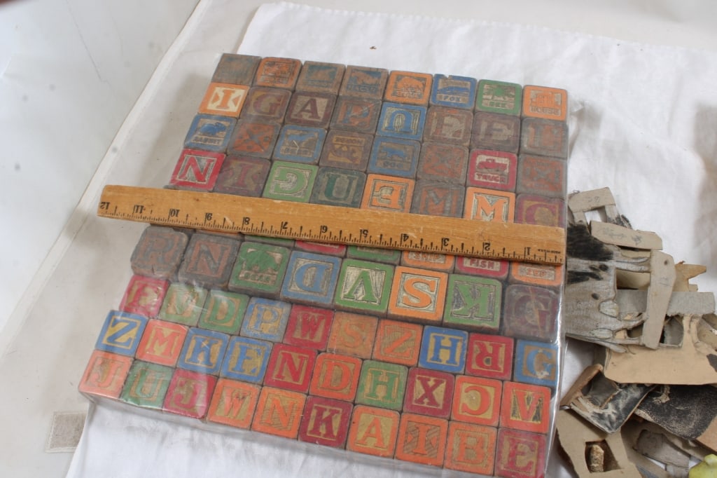 Wood Blocks, Farm Animals, Paramount Lights - 15