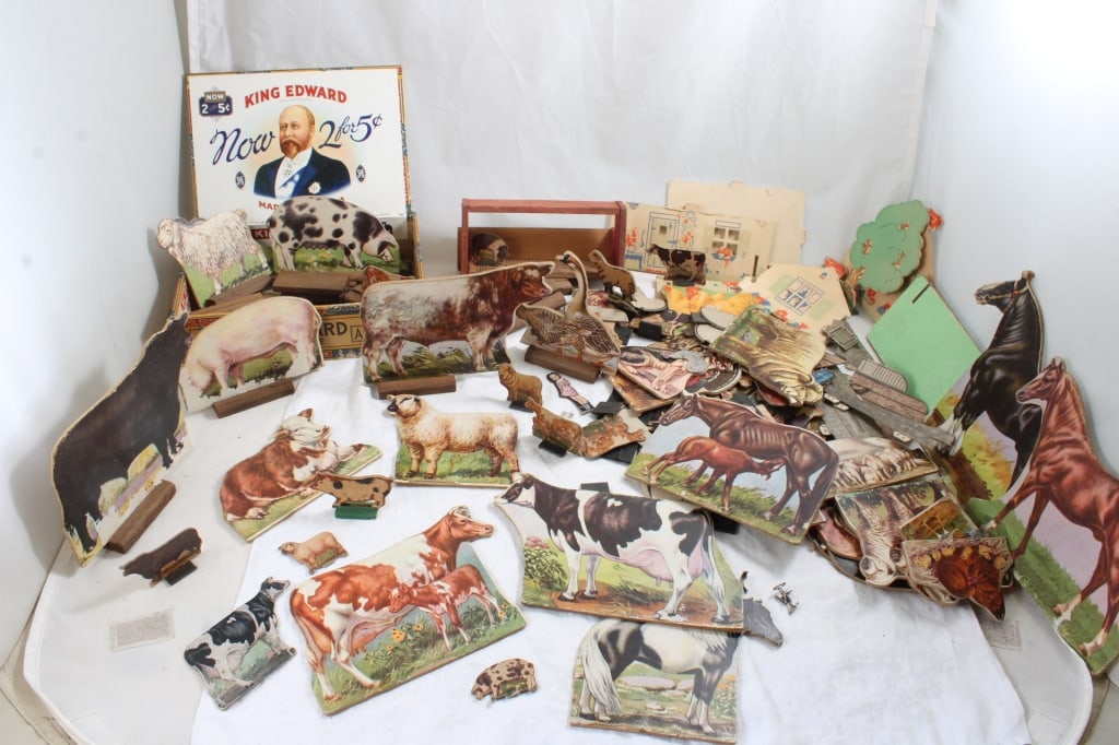 Farm Animals and Buildings to Build: Farm Animals and Buildings to Build - Lot Size 14" x 8" x 7". 4 Lbs. All information and photos, which are part of the description, are intended to be as accurate as possible, but errors are