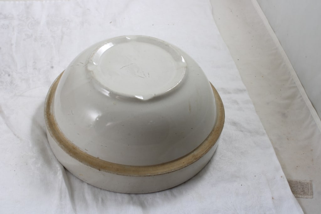 2 Stoneware Mixing Bowls - 5