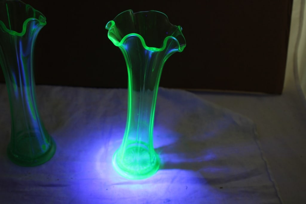 2 Uranium Glass Stretch Vases, Rooster Coin Bank - 14