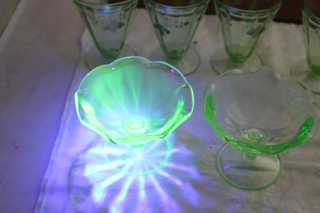 10 Uranium Glass Sherbets - 13