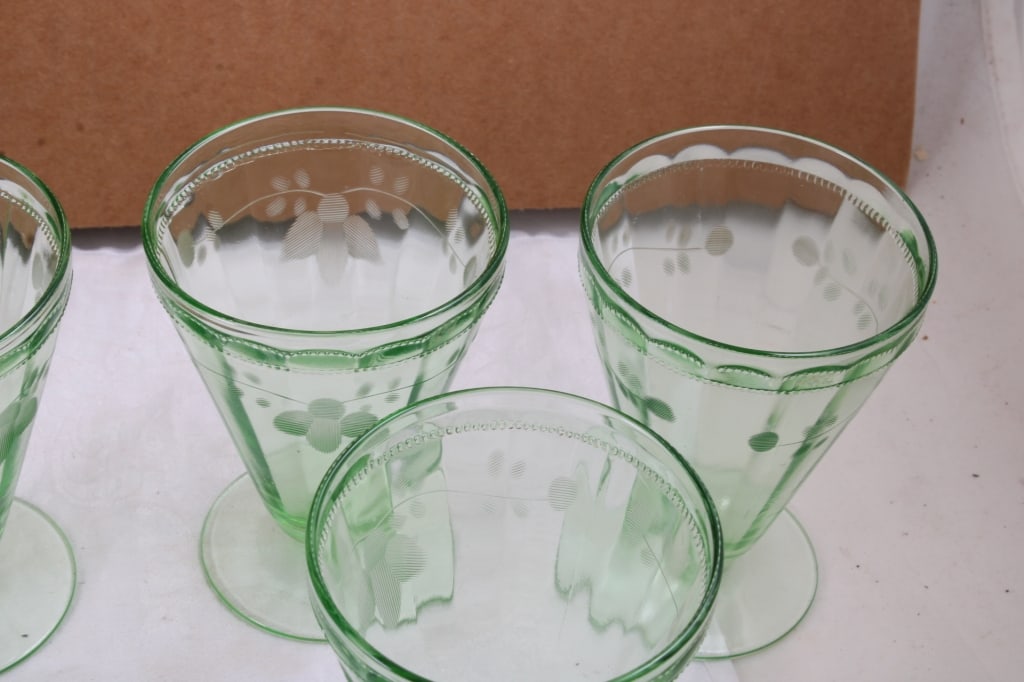 10 Uranium Glass Sherbets - 3