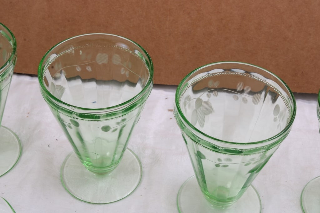 10 Uranium Glass Sherbets - 4
