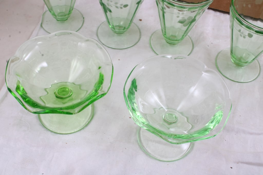 10 Uranium Glass Sherbets - 7