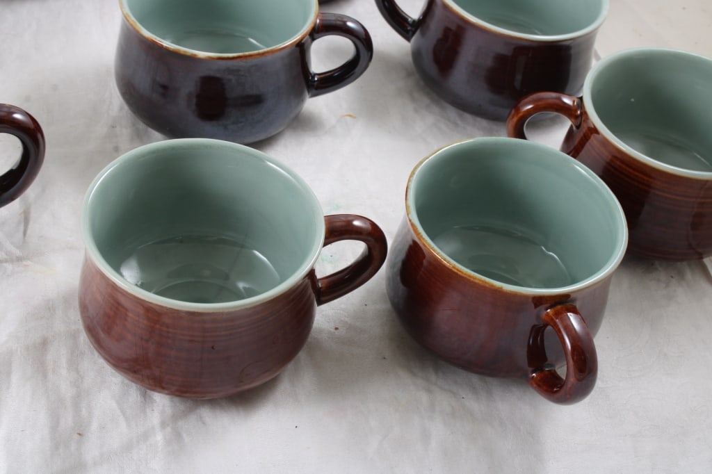 Red Wing Village Green Dinnerware - 2