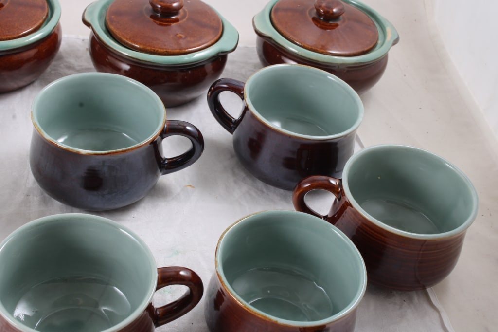 Red Wing Village Green Dinnerware - 3