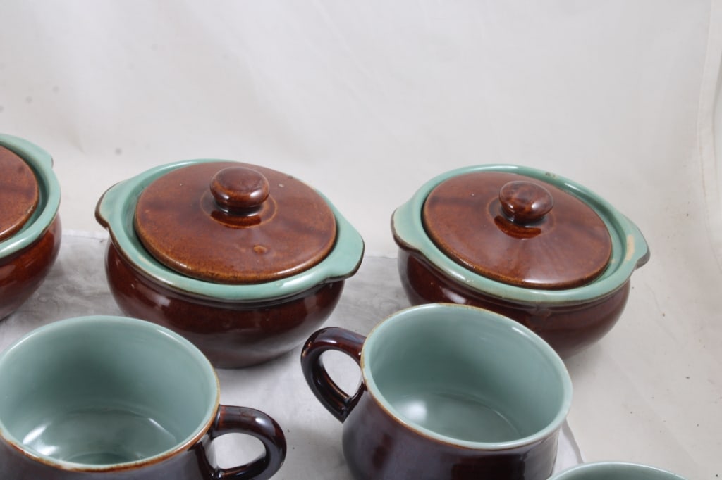 Red Wing Village Green Dinnerware - 4