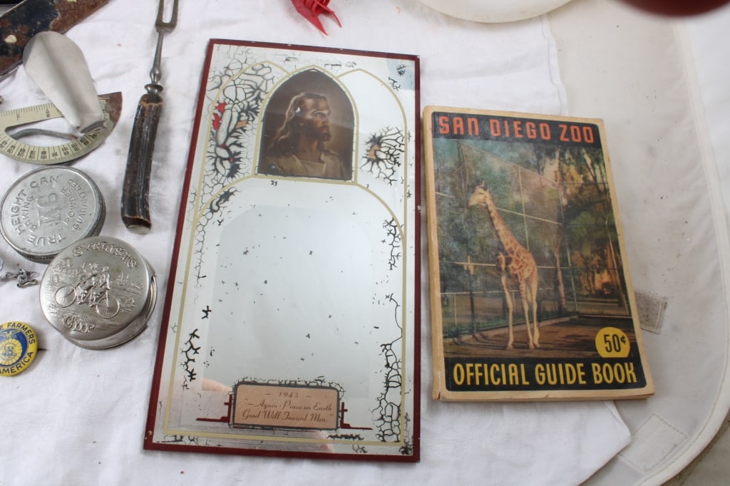 WW2 Cash Market Mirror, Gerber Cup & Duck More - 16