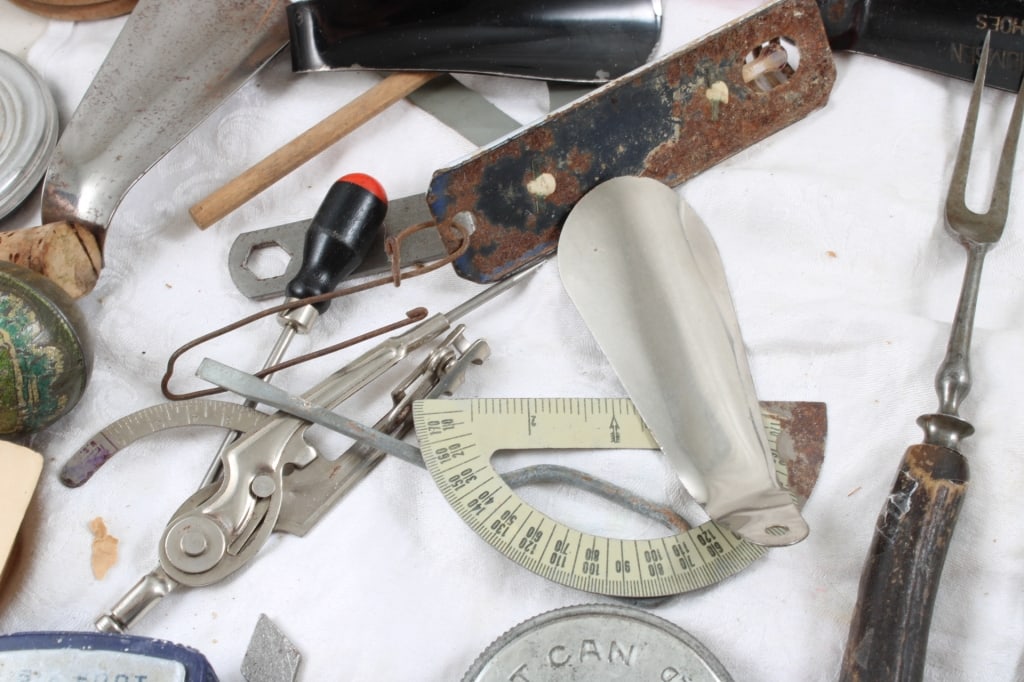 WW2 Cash Market Mirror, Gerber Cup & Duck More - 19