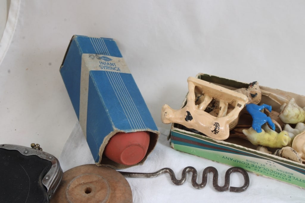 WW2 Cash Market Mirror, Gerber Cup & Duck More - 5