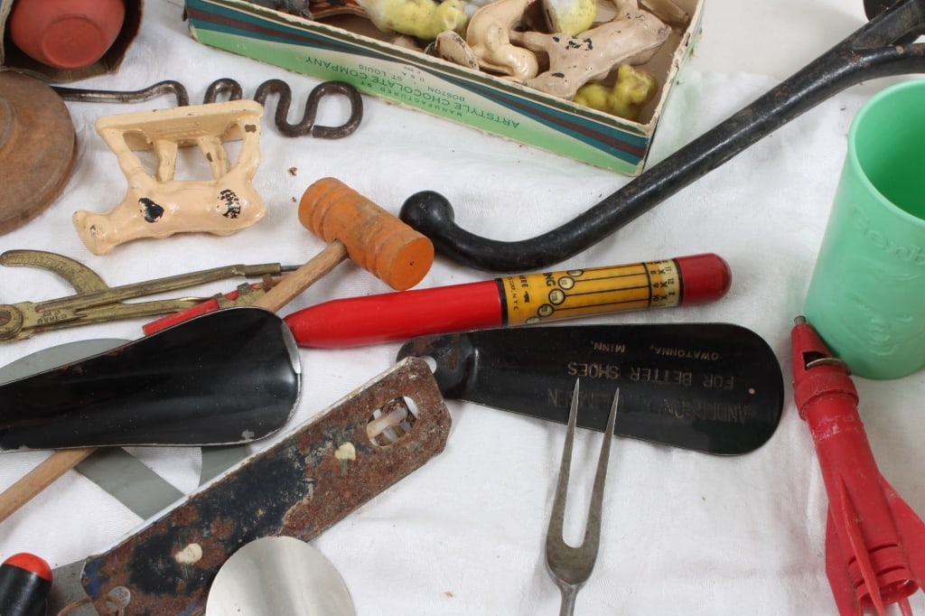 WW2 Cash Market Mirror, Gerber Cup & Duck More - 7