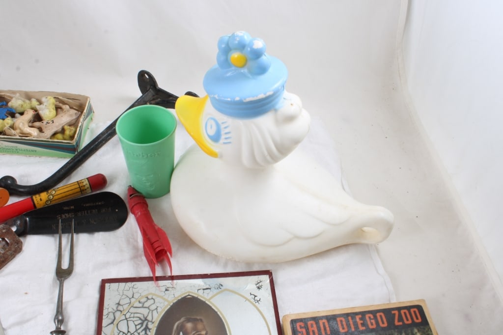 WW2 Cash Market Mirror, Gerber Cup & Duck More - 9