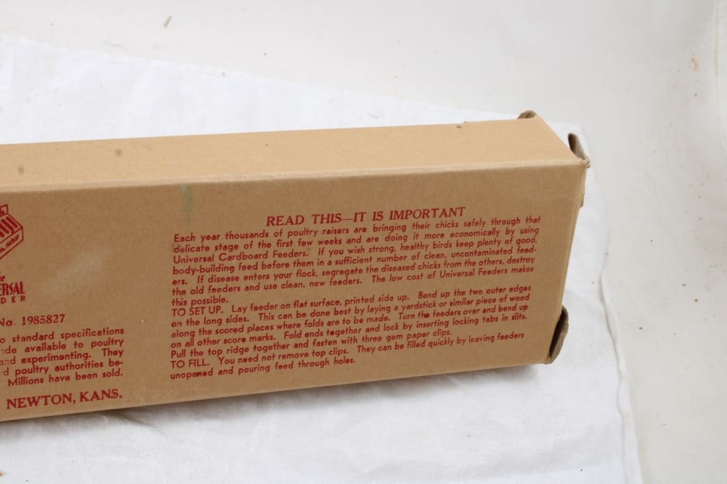 Postville Elevator Chicken Feeder & Egg Carton - 18