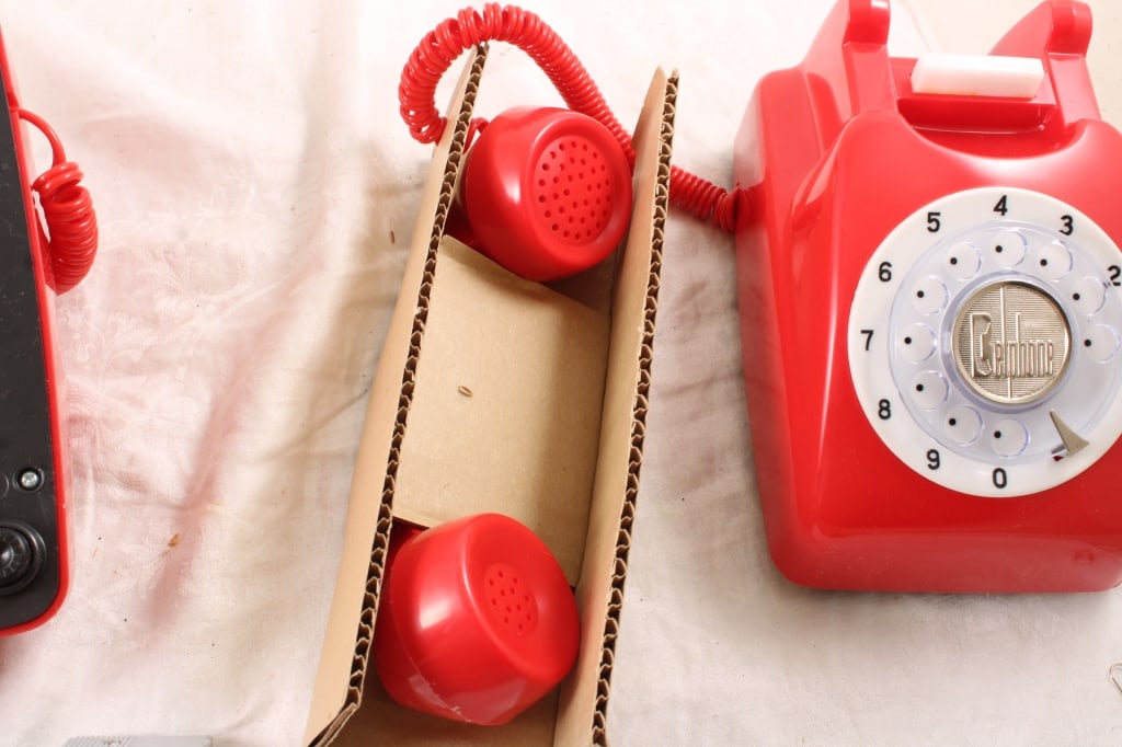 1970 Japan KGK Set Red Belphone Battery Telephones - 7