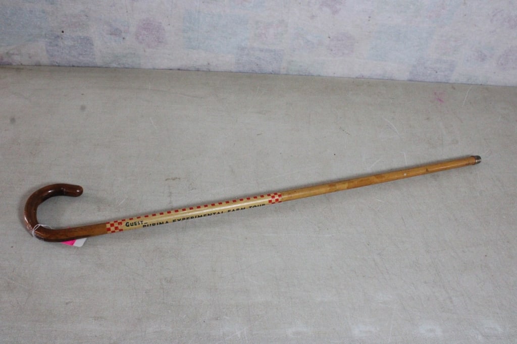 Purina Research Farm Tour Walking Cane Wood: Purina Research Farm Tour Walking Cane Wood - Lot Size 35" x 5" x 1". 1 Lb. All information and photos, which are part of the description, are intended to be as accurate as possible, but errors are