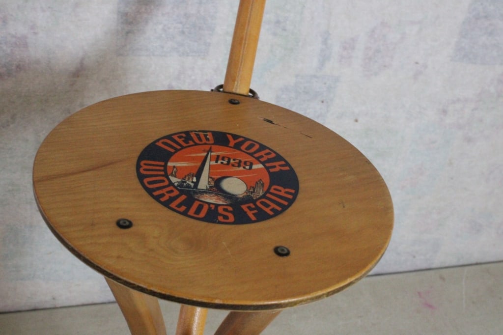 1939 New York World's Fair Folding Chair/Cane - 6