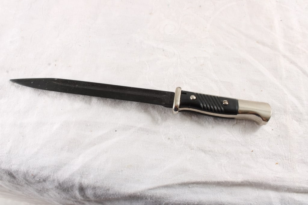 2 Replica Denix Knives KaBar & German Bayonet - 2