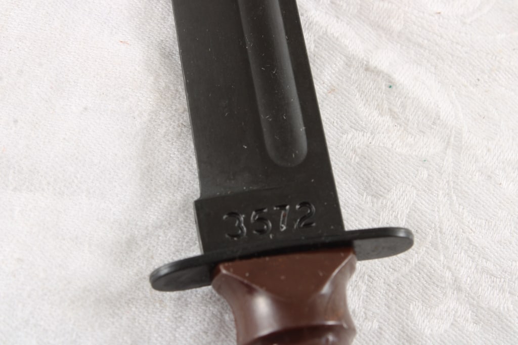 2 Replica Denix Knives KaBar & German Bayonet - 9
