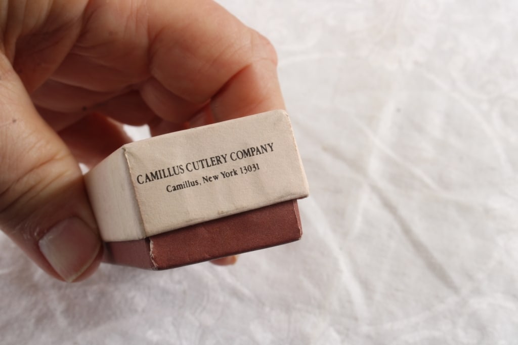 Camillus Folding Knife Model C-4 New in Box - 12