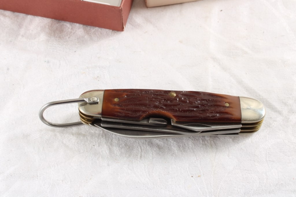 Camillus Folding Knife Model C-4 New in Box - 9