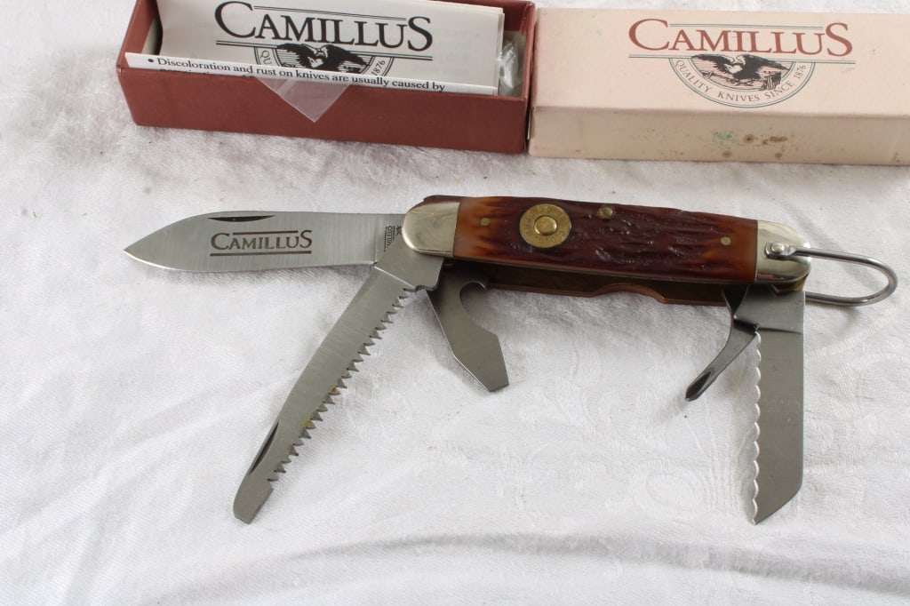 Camillus Folding Knife Model C-4 New in Box - 2