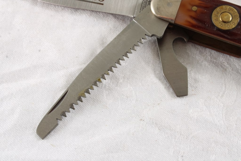 Camillus Folding Knife Model C-4 New in Box - 4