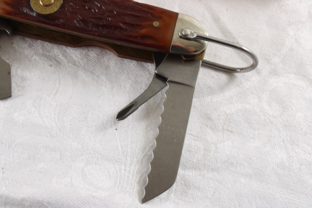 Camillus Folding Knife Model C-4 New in Box - 5