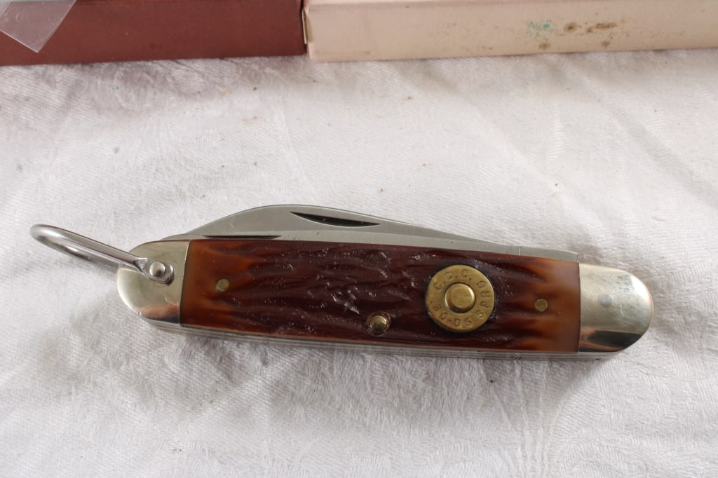 Camillus Folding Knife Model C-4 New in Box - 7