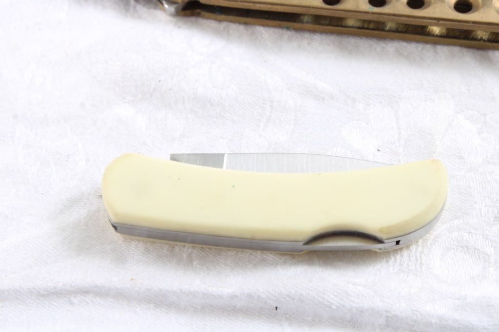 4 Folding Knives Girl Scout Utica & More - 6