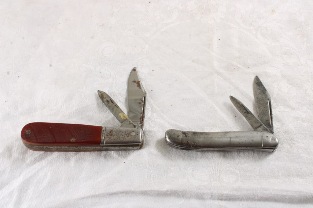 2 Folding Knives Camillus & Hammer Brand (1 of 15)