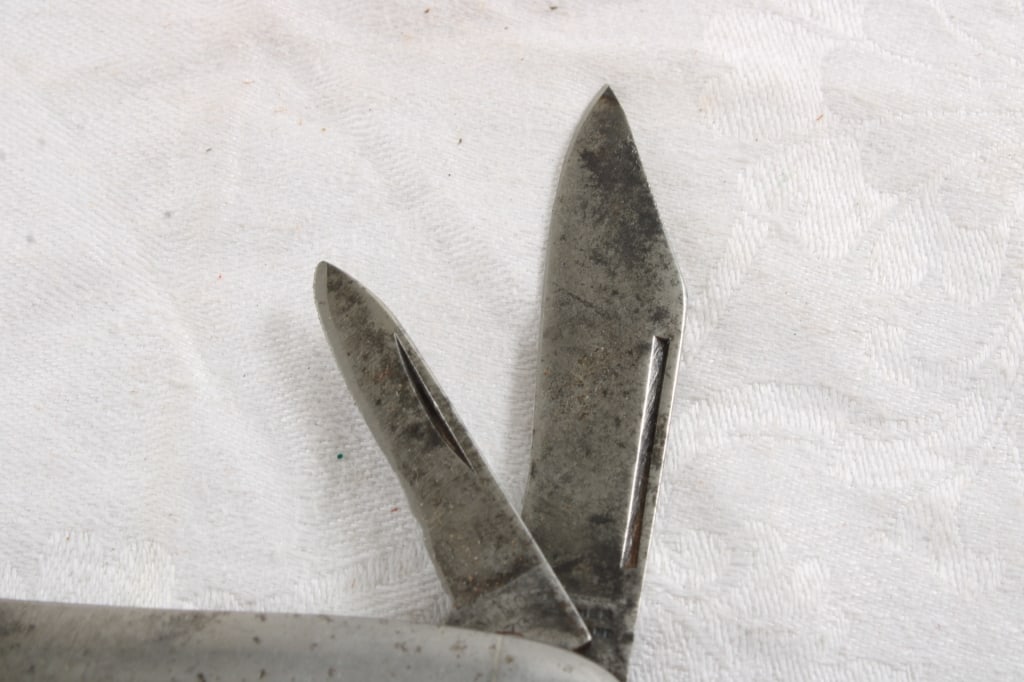 2 Folding Knives Camillus & Hammer Brand - 3