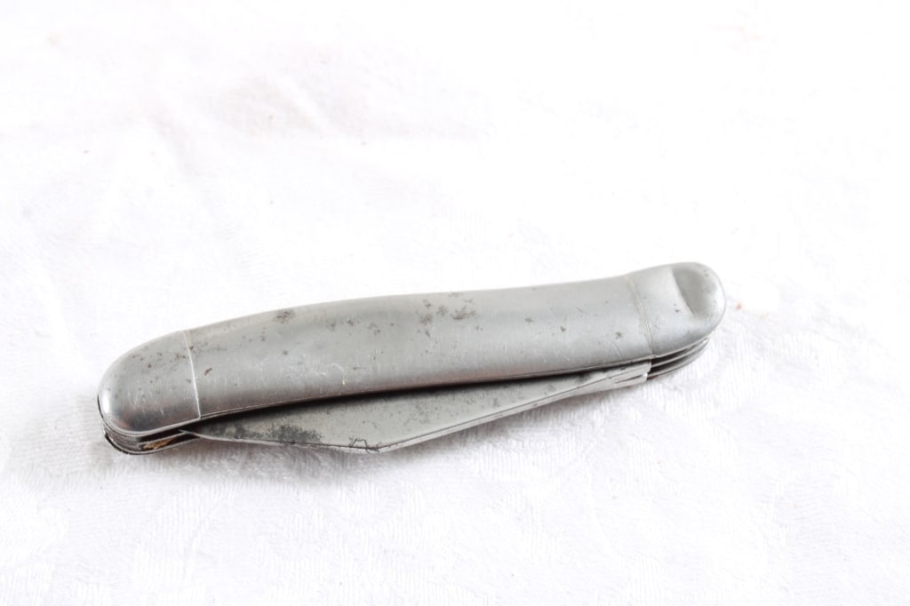 2 Folding Knives Camillus & Hammer Brand - 7