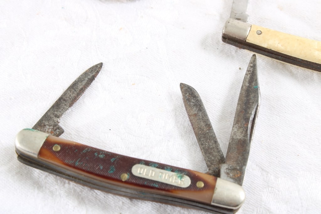 3 Folding Knives Ideal, Schrade Old Time, Imperial - 4