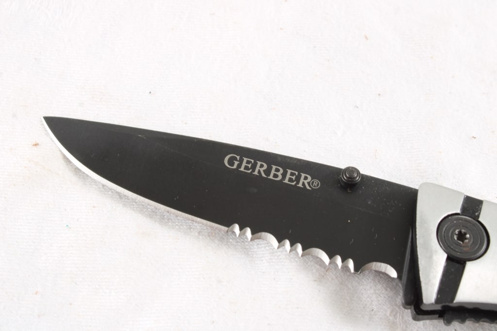 Gerber Folding Lock Blade Knife - 3