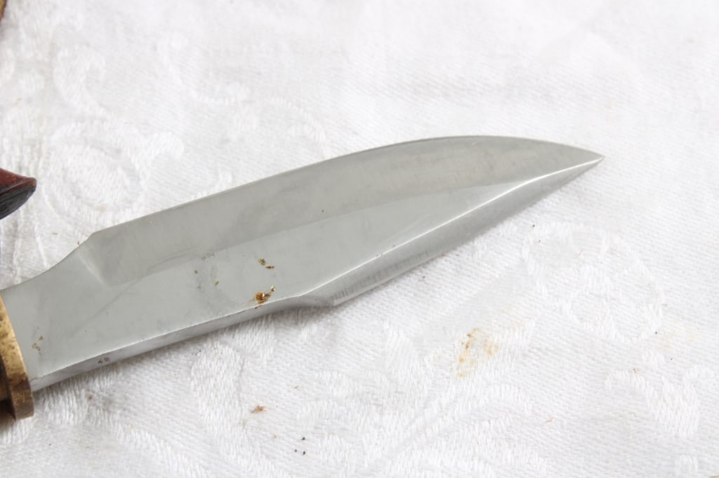 2 Fixed Blade Knives with Sheaths - 5