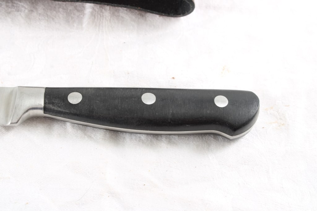 2 Fixed Blade Knives with Sheaths - 15