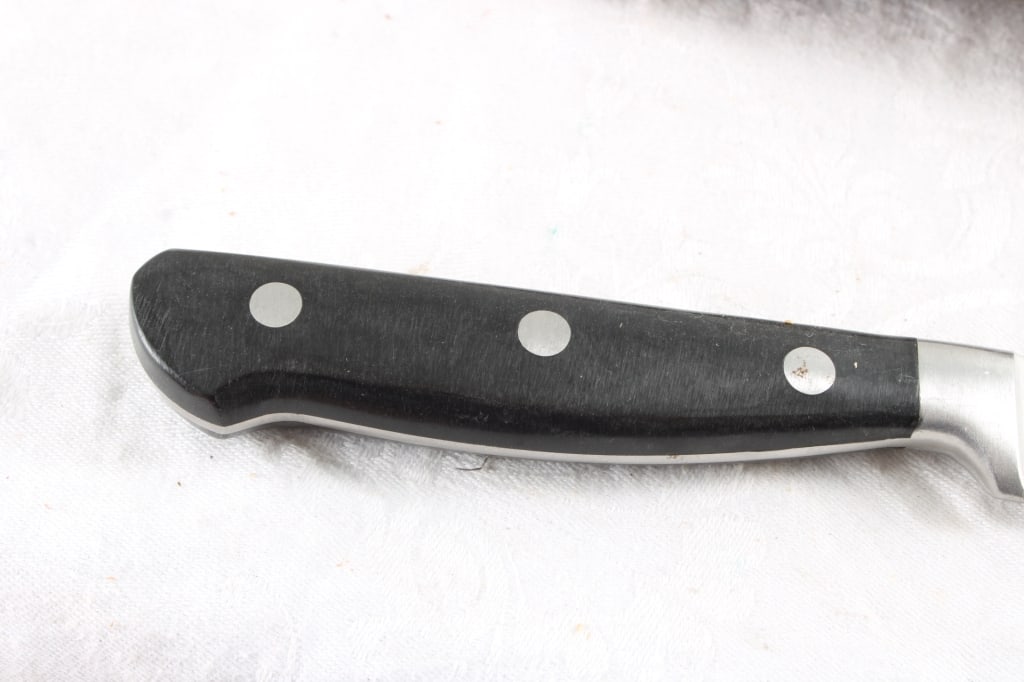 2 Fixed Blade Knives with Sheaths - 17