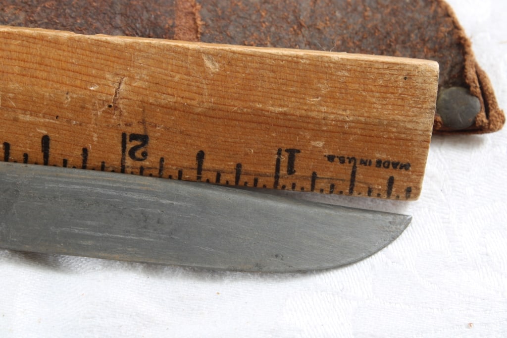 2 Fixed Blade Knives with Sheaths - 5