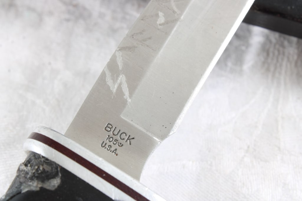 Buck Fixed Blade Knife Model 105 with Sheath - 5
