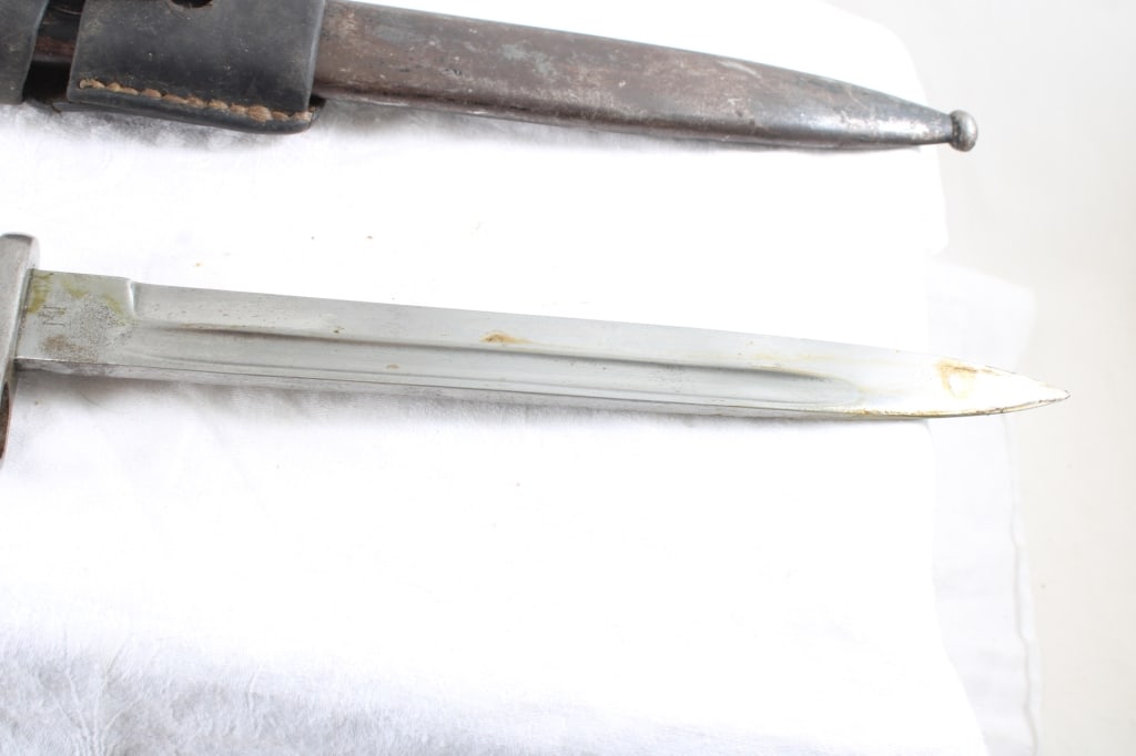 Bayonet U.S. Military with Sheath and Frog - 3