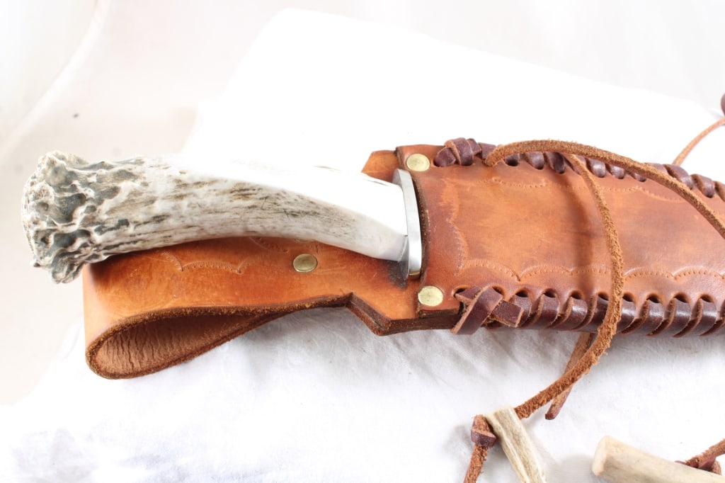 Fixed Blade Knife Silver Stag with Sheath - 10