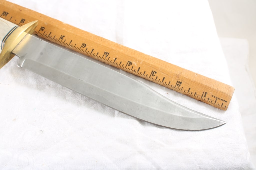 2 Fixed Blade Knives No Markings - 14
