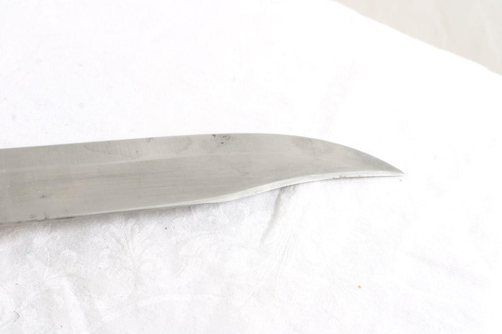 2 Fixed Blade Knives No Markings - 17