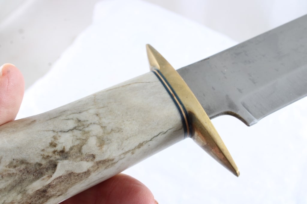 2 Fixed Blade Knives No Markings - 20