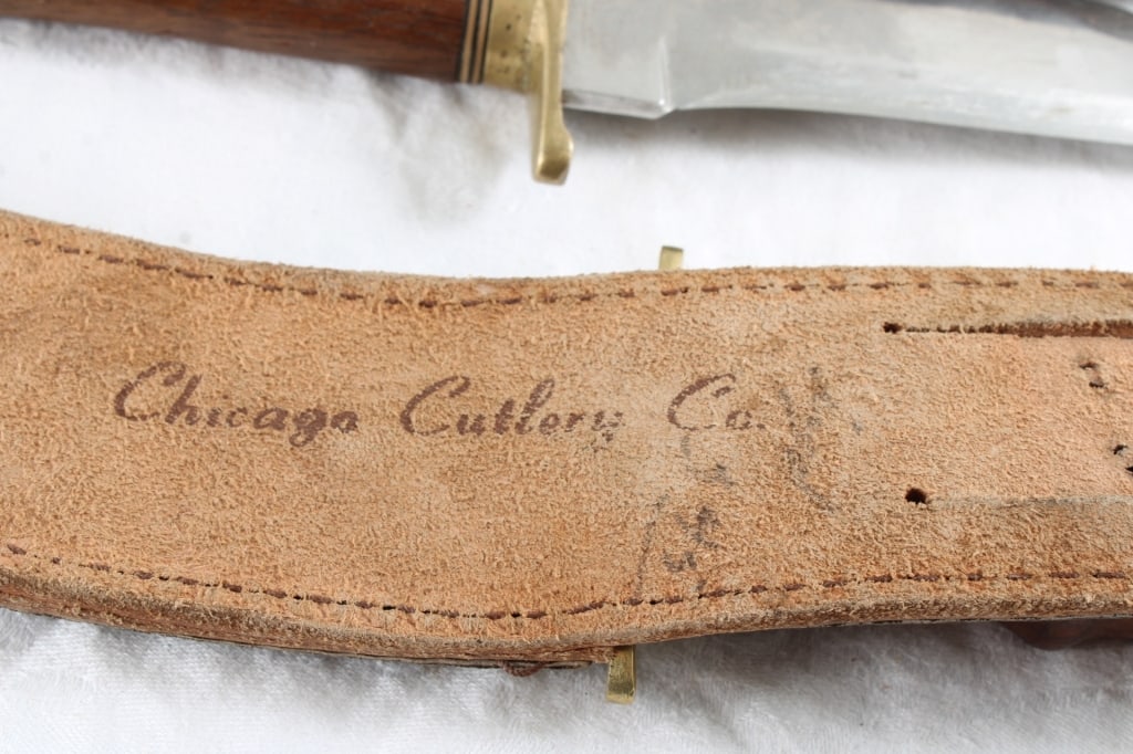 2 Fixed Blade Knives with Sheaths No Markings - 12